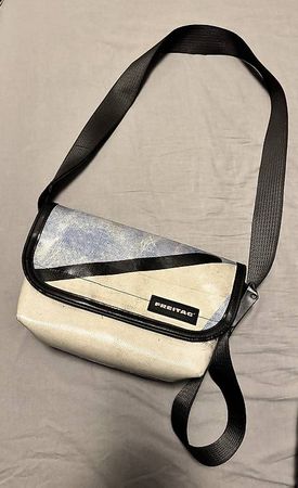 FREITAG - F41 HAWAII FIVE-0