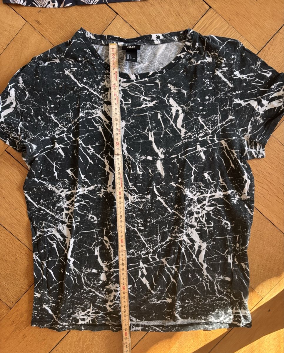 Camicie, T-shirt & Polo: 2 T-Shirts, Grösse M, 175 cm – Usato da Zürich venduto da gucks 5