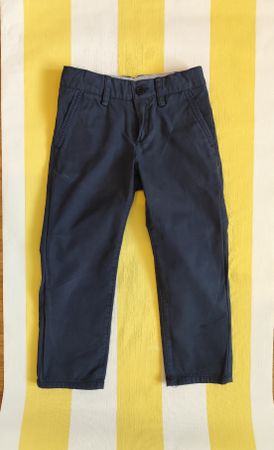 Marineblaue Hose. Gr.4