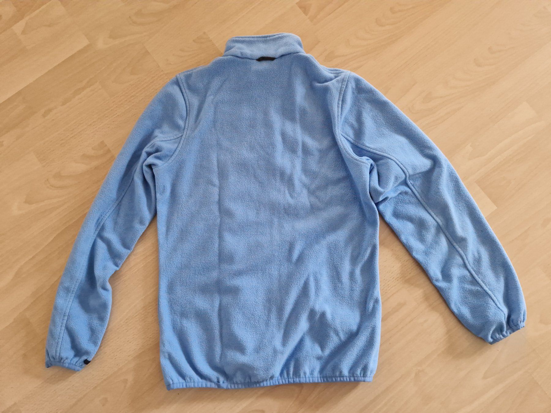 Pullover & Sweatshirts: Hellblauer Fleece-Pullover, Grösse 164 – Gebraucht aus Greifensee von Janali01 1