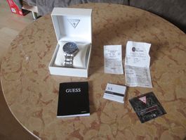 Guess Quartz Herren Läuft Genau Box Papiere Kaufbeleg