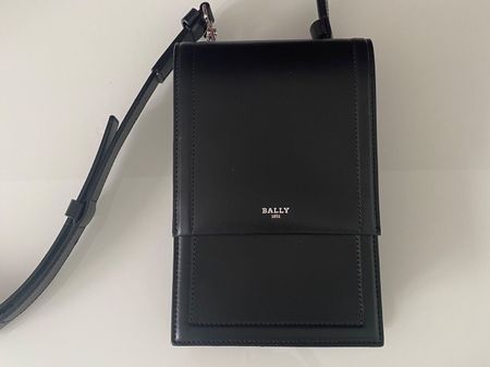 Als Geschenk Bally Umhängetasche schwarzer Leder Damen