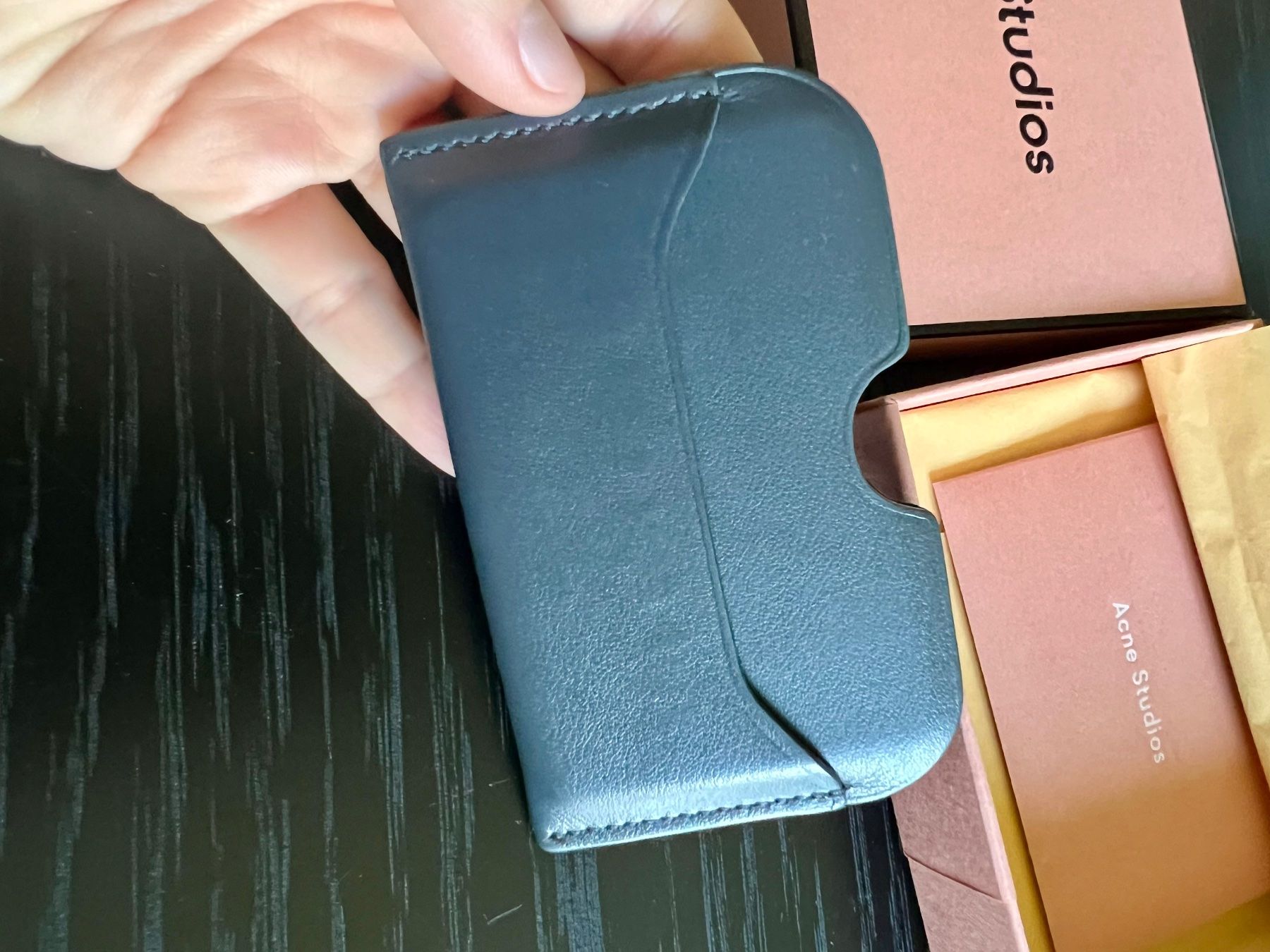 Altro in  Abbigliamento & Accessori: Acne Studios Kartenetui aus Leder – Usato da Zurich venduto da Jul_wr5m 1