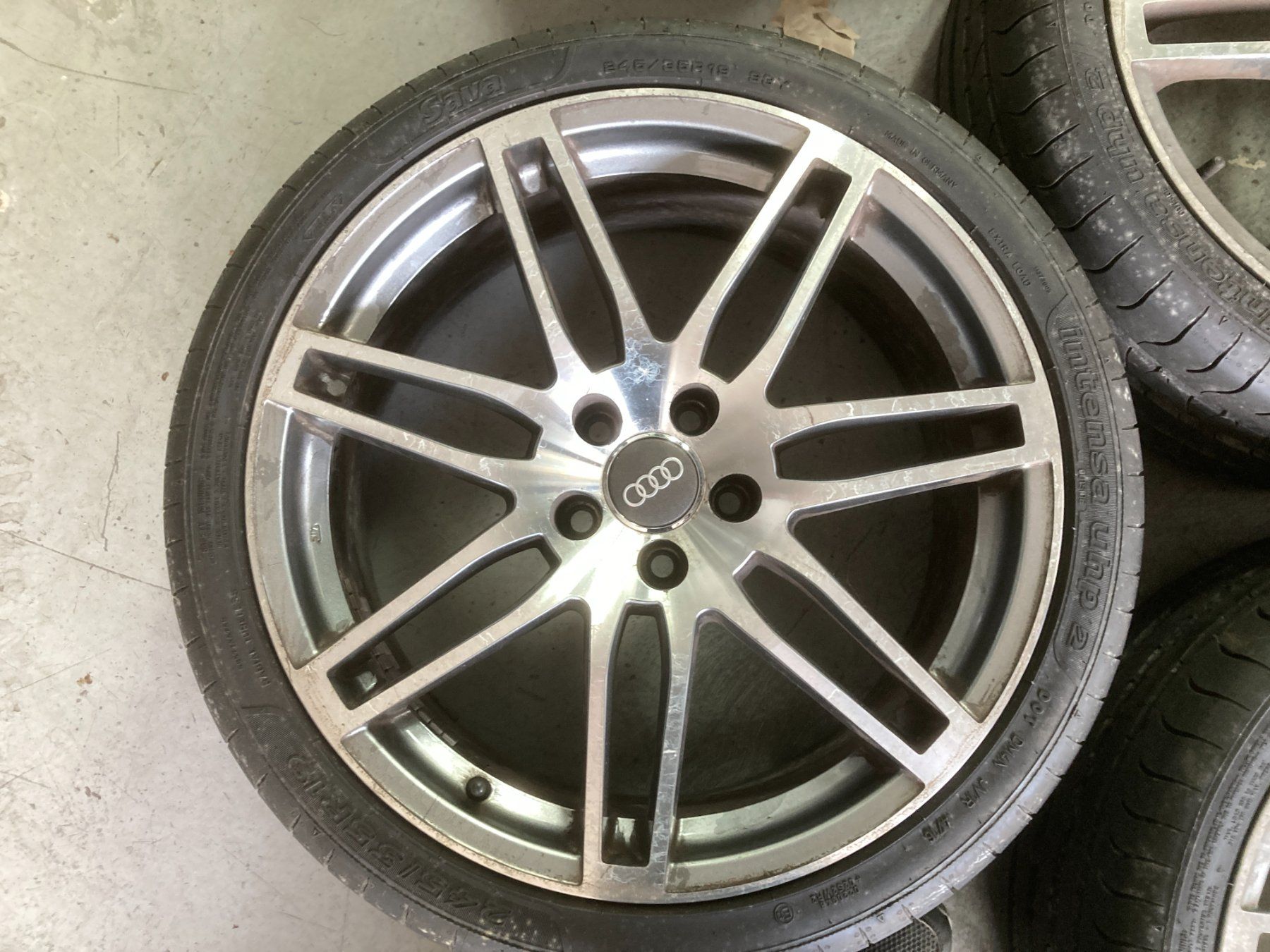 Audi Pneus & Kompletträder: Audi A4 Sommerräder 245/35R19 – Gebraucht aus Cham von WB2223 4