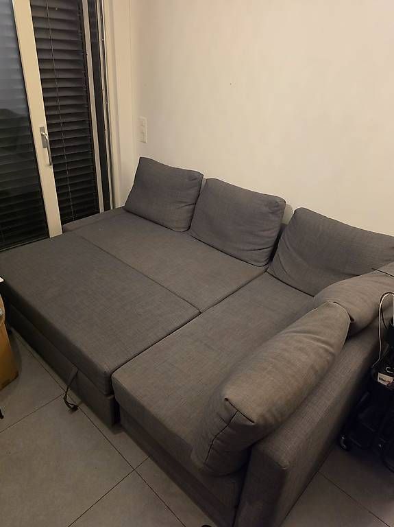Ikea Divani: Divano-letto 3 posti con chaise longue con 5 cuscini – Usato da Mendrisio venduto da nic_7ztq 2