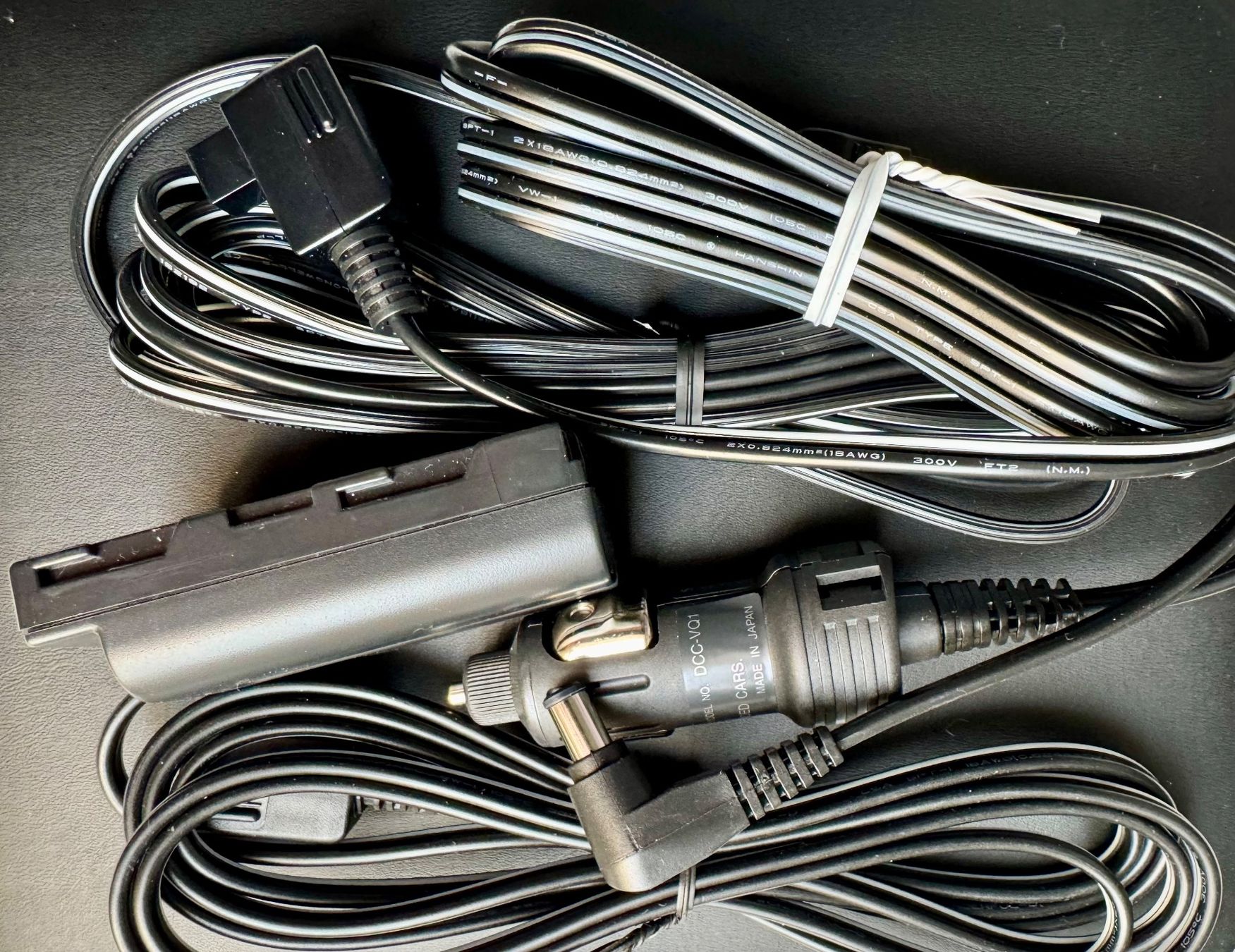 Sony Altri Accessori: Sony Ladegerät AC-VQ1051 – Usato da Hermetschwil-Staffeln venduto da Sigmund57 4