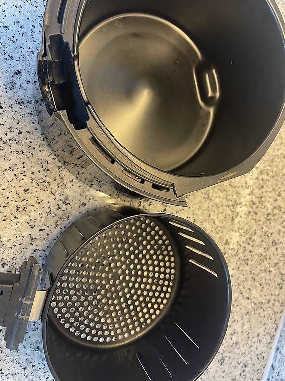 Forni: Vendo friggitrice ad aria  – Usato da Cadenazzo venduto da ero_n8hr 1