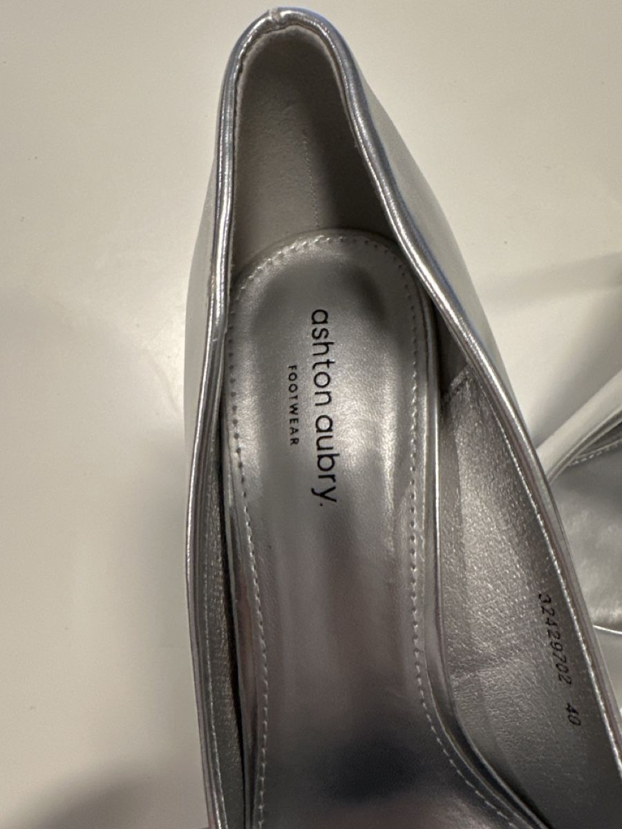 Scarpe da donna: Pumps Ashton Aubry silber Grösse 40 Damen – Nuovo (secondo la descrizione) da Rheinfelden venduto da DIY-Swiss 1