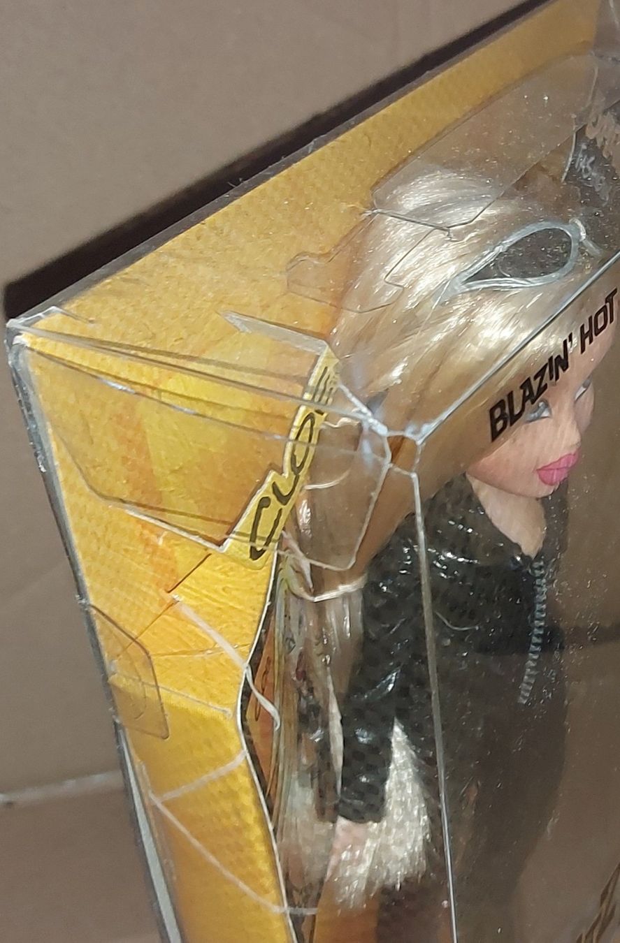 MGA Bambole: Poupée Bratz: CHLOE "Dynamite!",2005 Neuve – Nuovo e nell'imballaggio originale da Ecublens VD venduto da Magic_Island 8