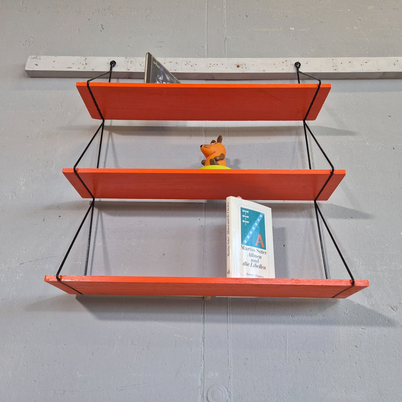 Regale: Stringregal, Bücherregal 1970 Vintage Regal String-Shelf – Gebraucht aus Nottwil von Wondewa-Shop 4