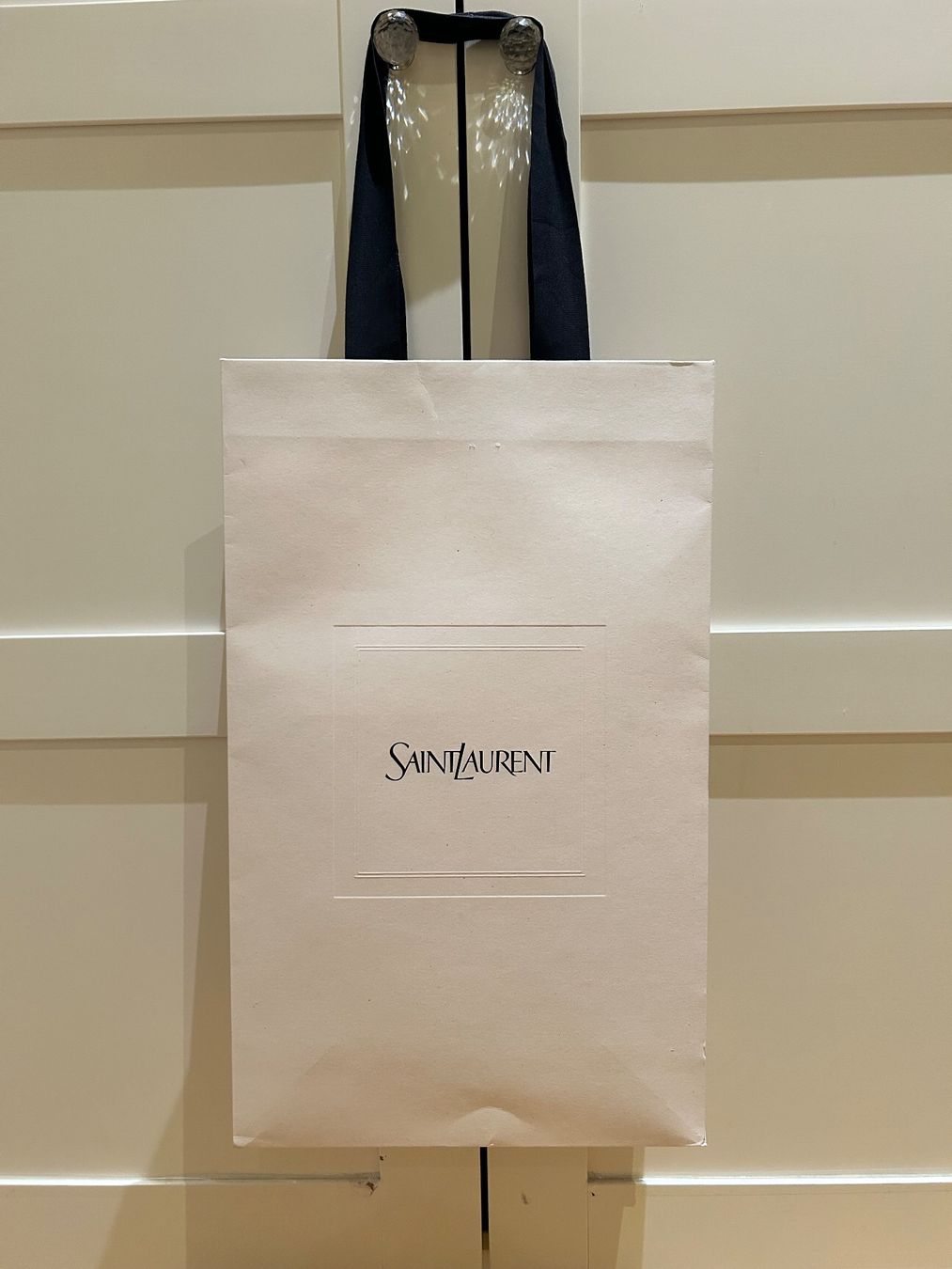 Dior Taschen: Paper bag  Yves Saint Laurent craft – Gebraucht aus Zürich von Ferienan 1