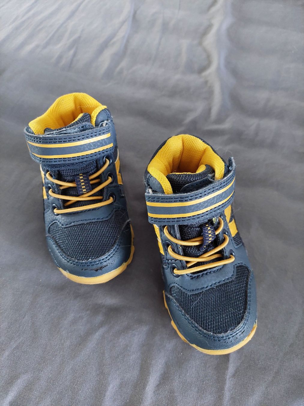 Scarpe per ragazzi: SMILE TURNSCHUH GR. 22 – Usato da Münchenstein venduto da Strupfi