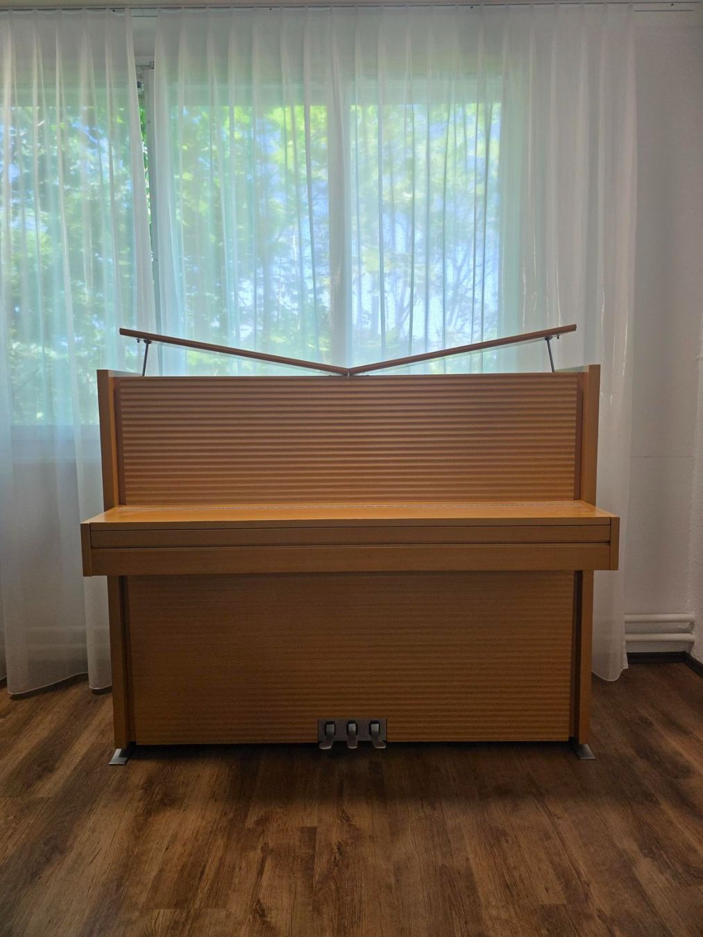 Strumenti musicali: Sauter Onda 122 - Designed by Peter Maly - Aktionspreis – Usato da St. Gallen venduto da KlaviertechnikTobehn