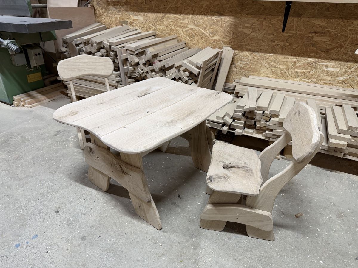 Set di tavolo e panche: Kids table in massif oak - artisanal – Nuovo e nell'imballaggio originale da Corsier GE venduto da Karol_save_planet 8