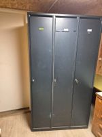 3 Türiger Garderobenschrank / Spind Metall