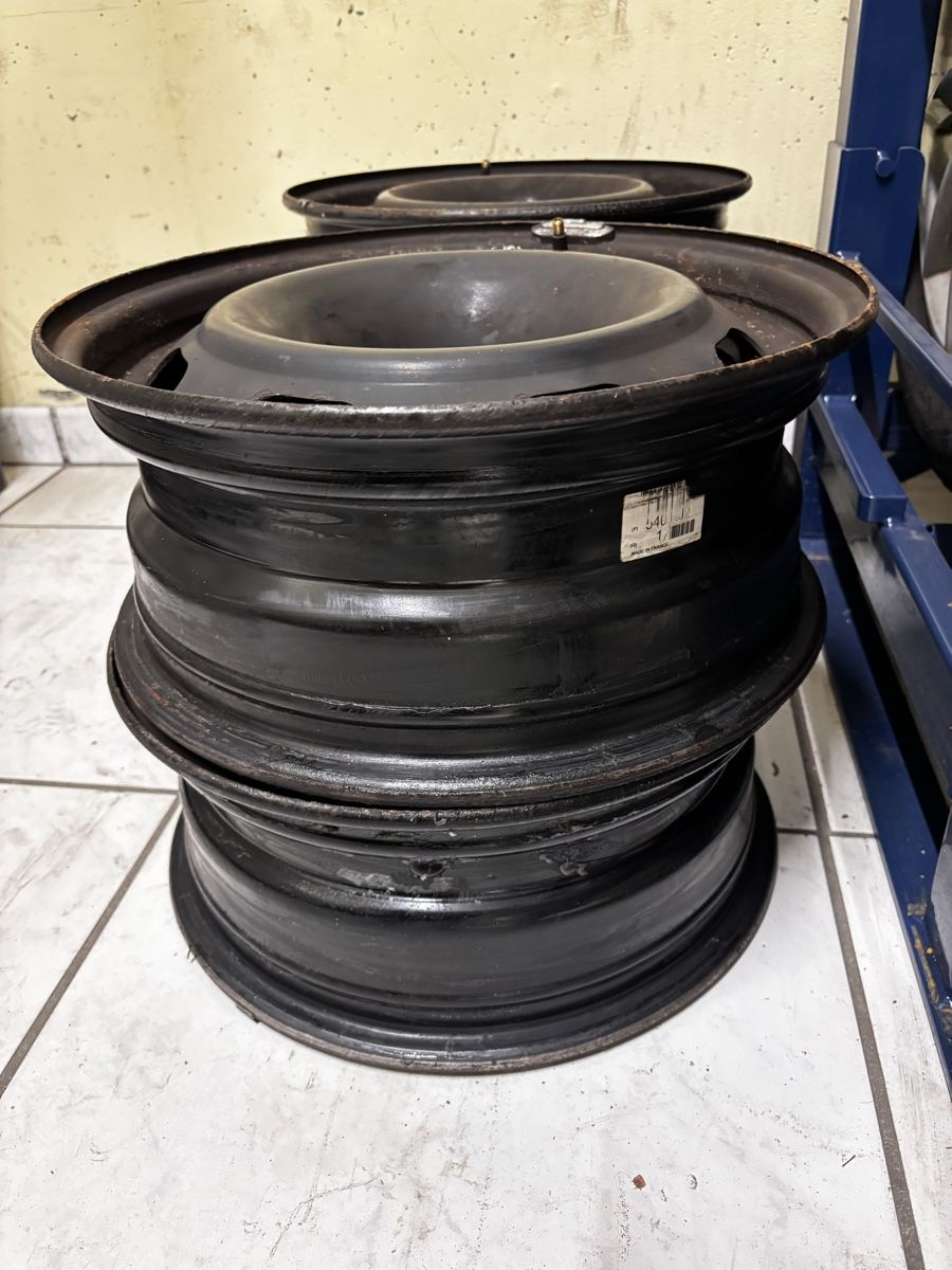 Cerchioni: 15 Zoll Stahlfelgen – Usato da Liestal venduto da Butze84 1