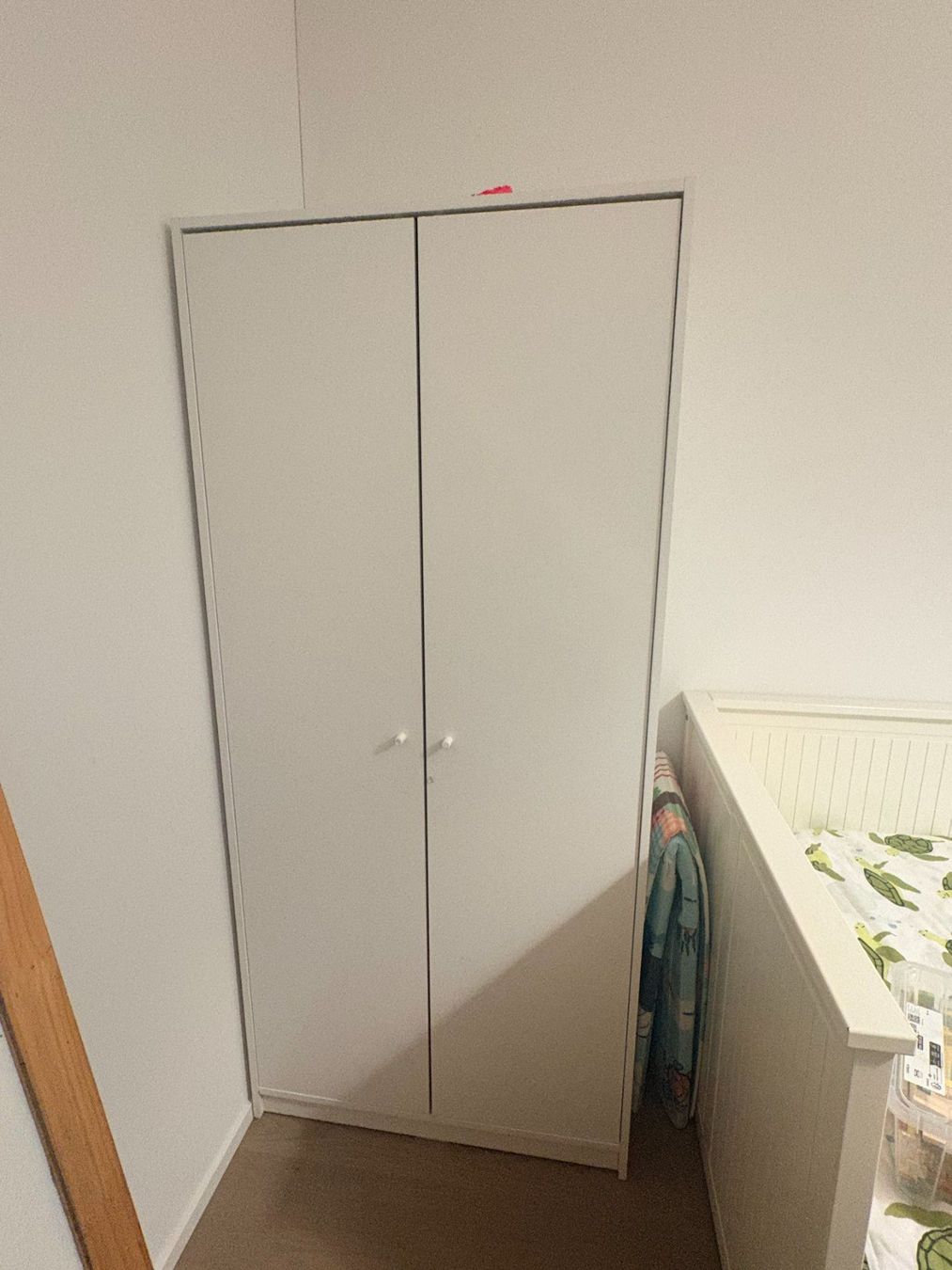 Ikea Armadi: Small Almirah – Usato da Zürich venduto da akh_7xjv