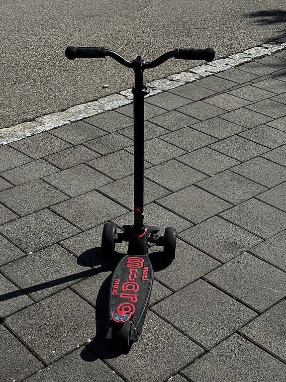 Micro Kickboard: Micro Maxi – Gebraucht aus Ebmatingen von applehero 1