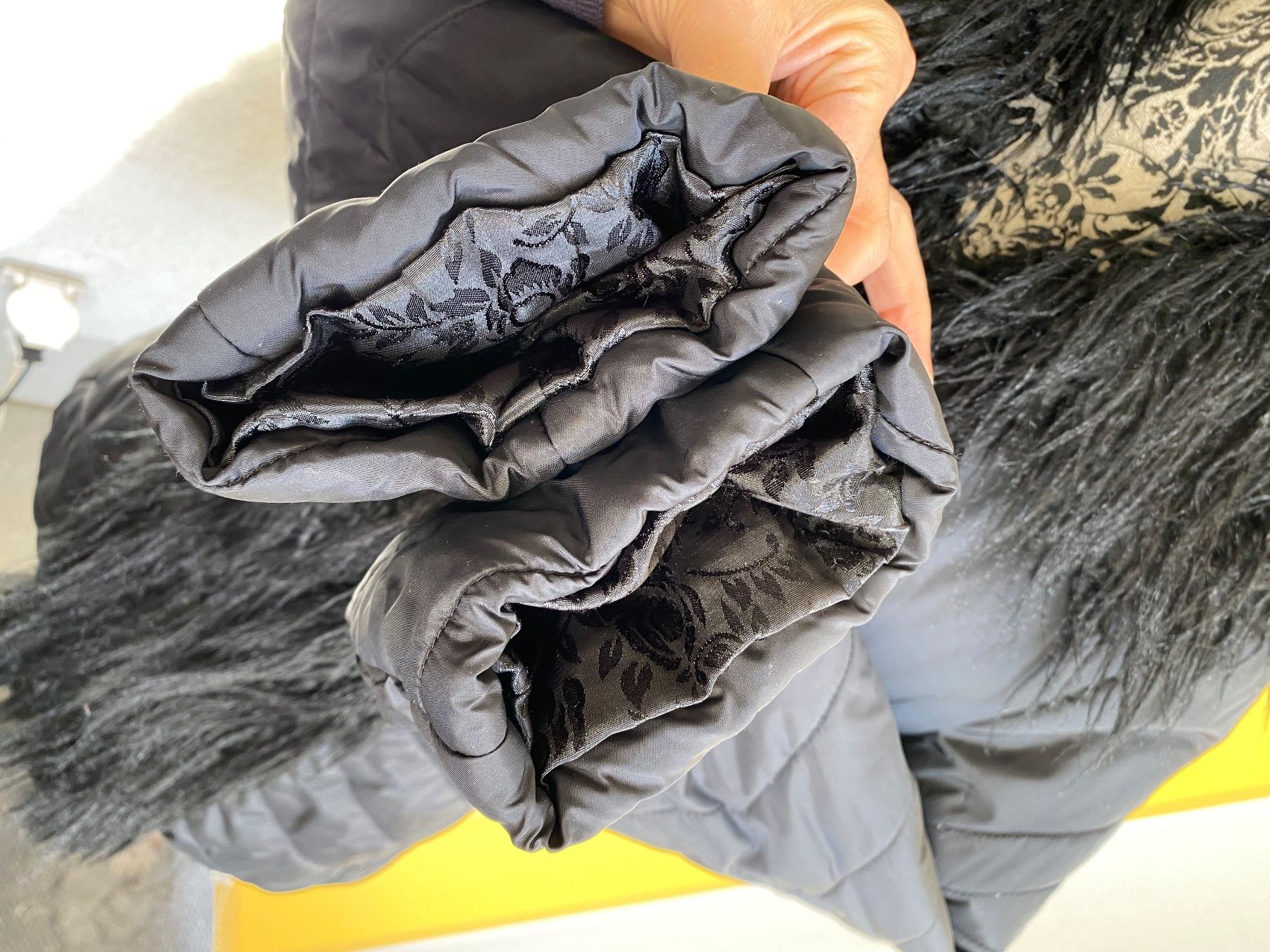 Mango Jacken: Mango Jacke schwarz mit Kunstfell Gr. 36-38 – Gebraucht aus Dielsdorf von ncgarasi 4