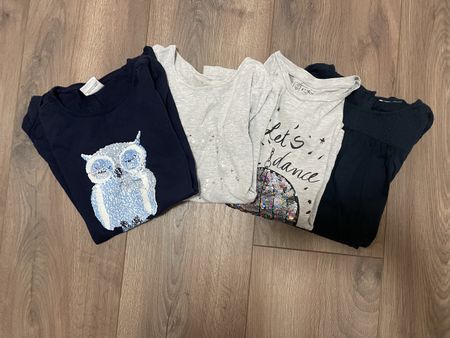 Set mit 4 Langarm Shirts Grösse 146/152