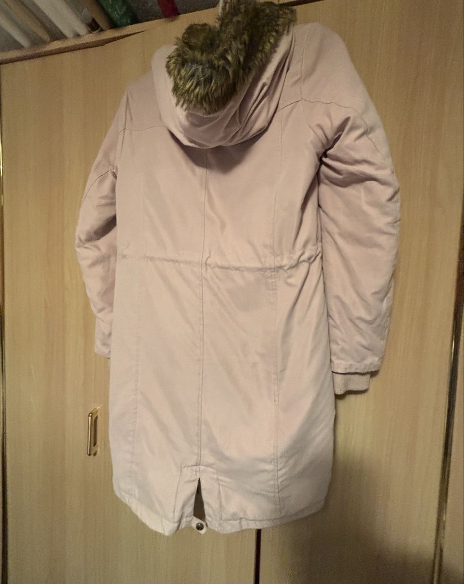 Mäntel: Damen Parka Chicoree rosa mit Fellfutter Grösse S – Gebraucht aus Malters von lim_hn7h 2