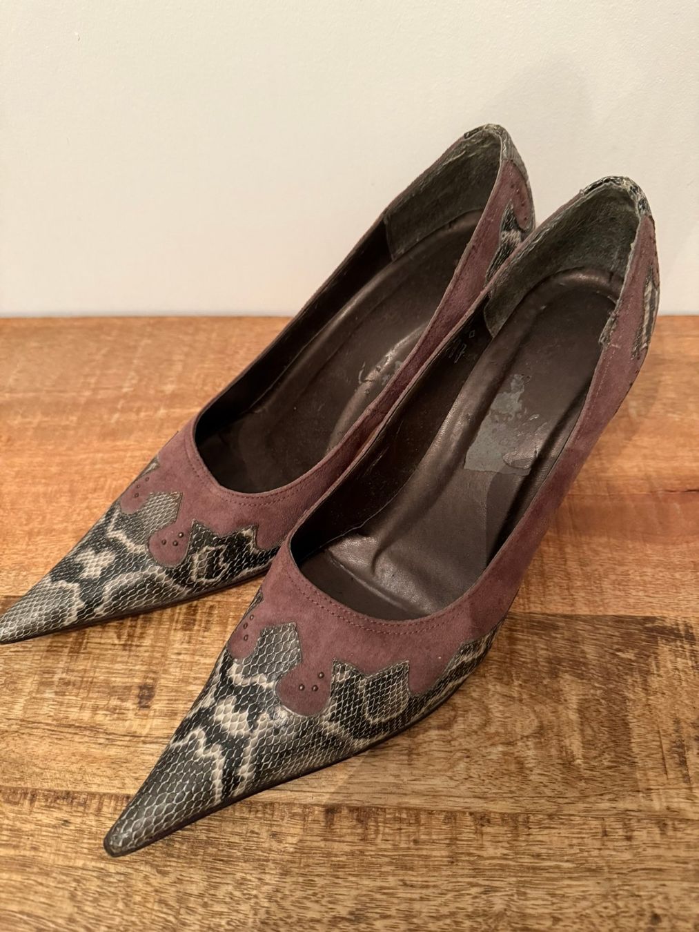 Scarpe da donna: Edle Wildleder Pumps mit Schlangenmuster, Grösse 41 – Usato da Uhwiesen venduto da mic_kd6g 3