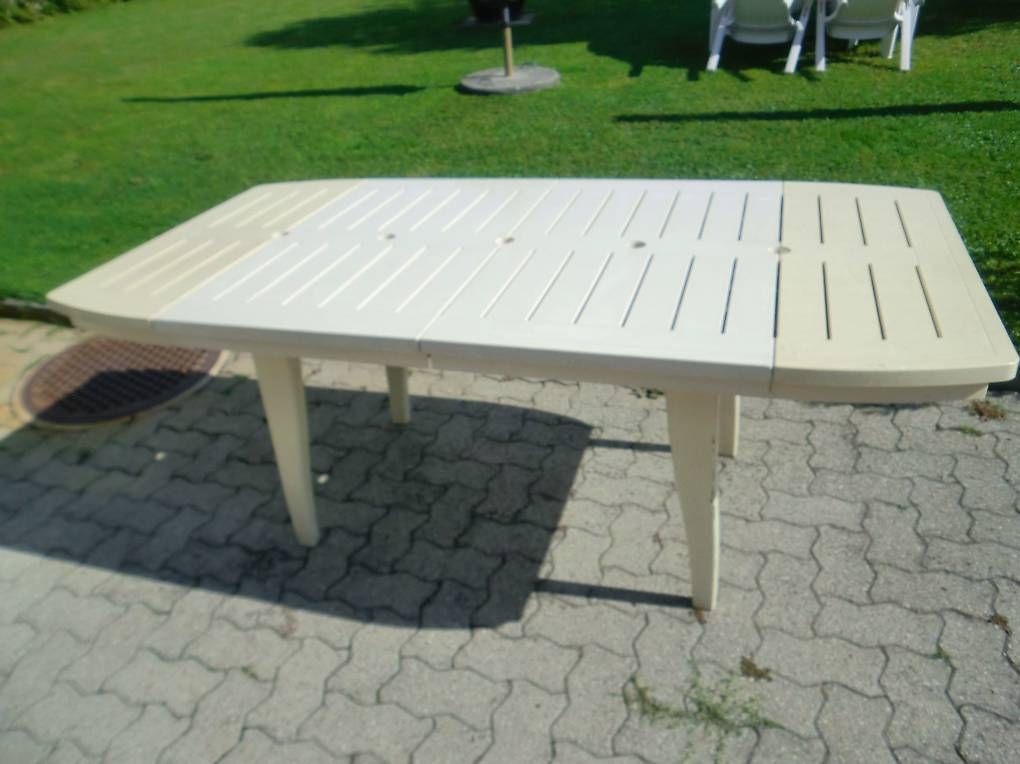 Tavoli: Stabieler Gartentisch – Usato da Giswil venduto da Wiskiy95 1