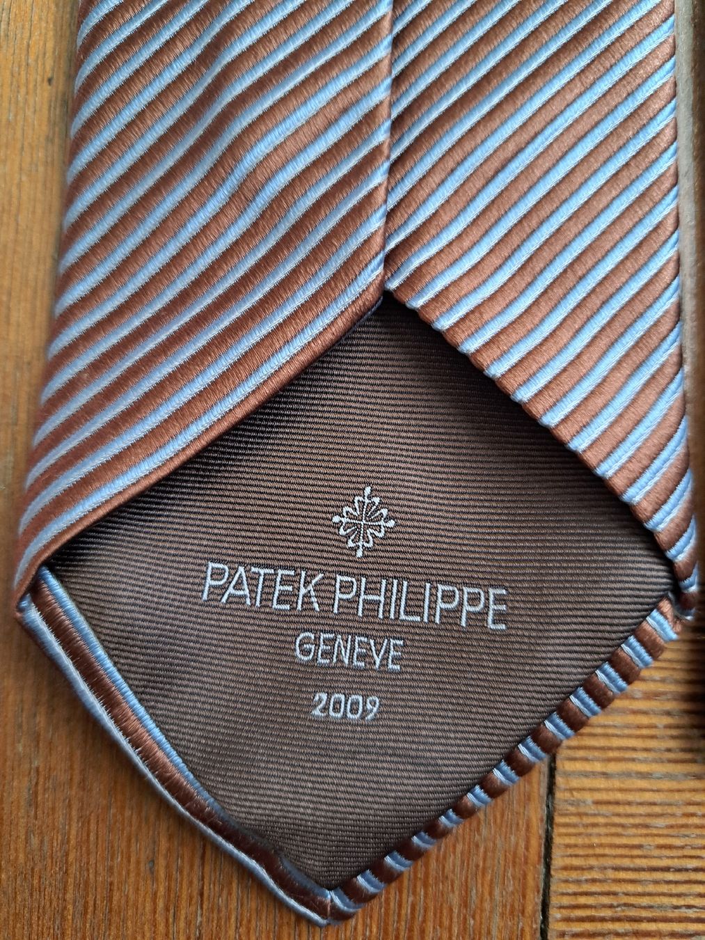 Patek Philippe Cravatte: Cravate Patek Philippe neuve – Nuovo (secondo la descrizione) da Yverdon-les-Bains venduto da lolette2006