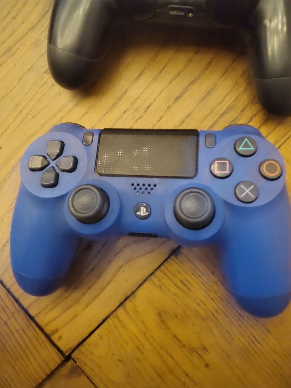 Sony Controller: Zwei Playstation 4 Controller – Gebraucht aus Burgdorf von achill3s 1