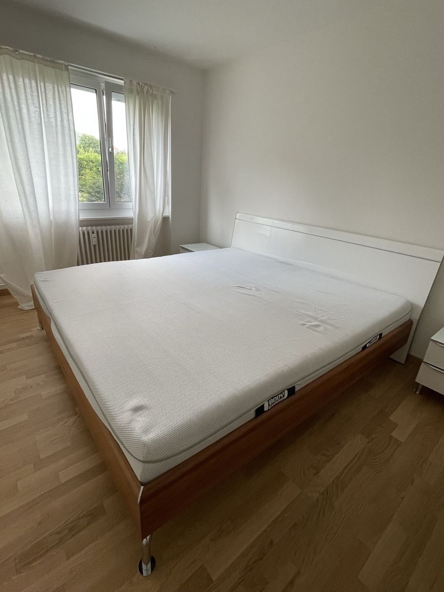 Letti: 210x200 Bett aus Kernnussbaum – Usato da Adliswil venduto da fabienne1234567