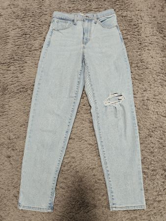 Levis High waisted mom jean