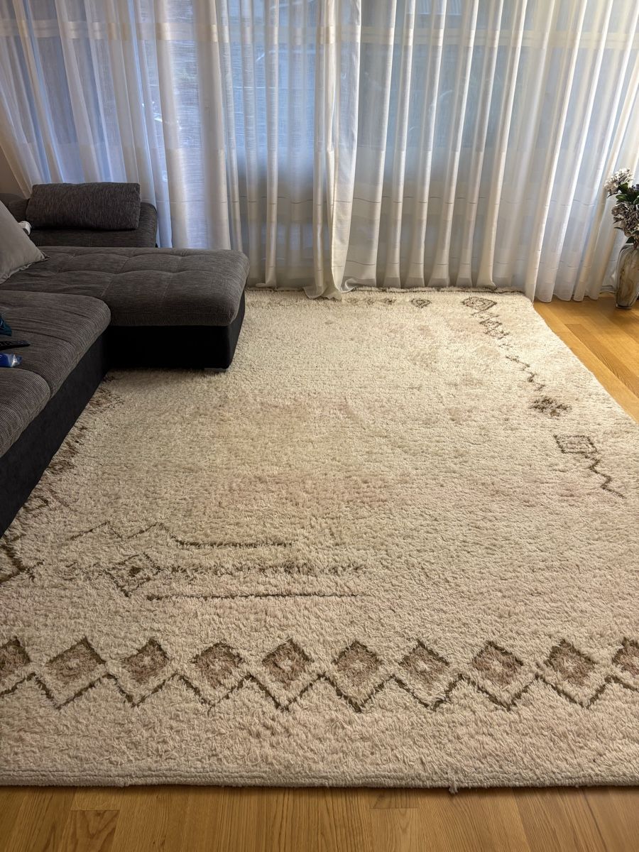 Tapis: Carpet 250cm x 350cm – D'occasion à Nyon par den_b9 2