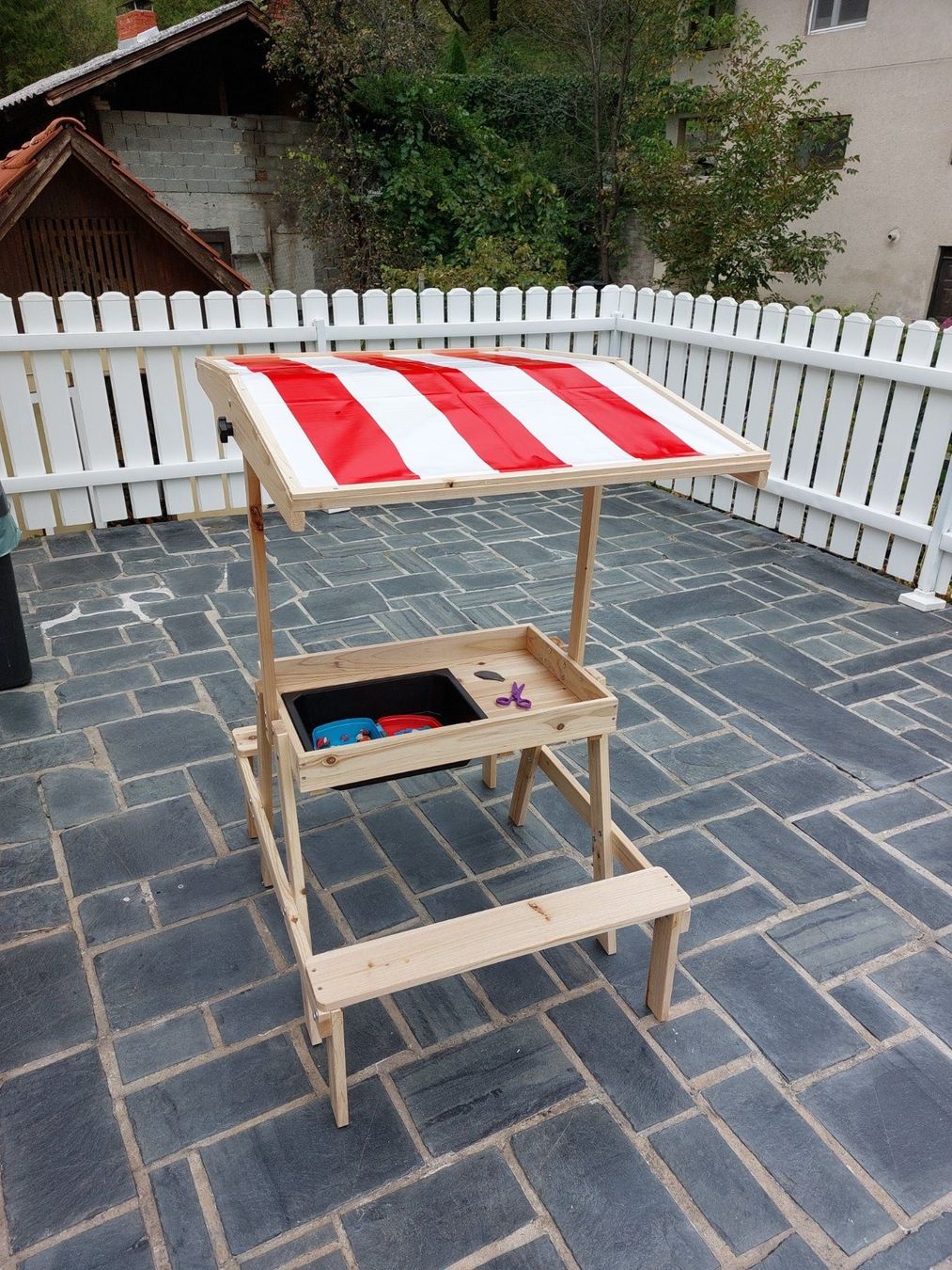 Set di tavolo e panche: Kindersitzgruppe – Nuovo e nell'imballaggio originale da Rickenbach SO venduto da hegyc