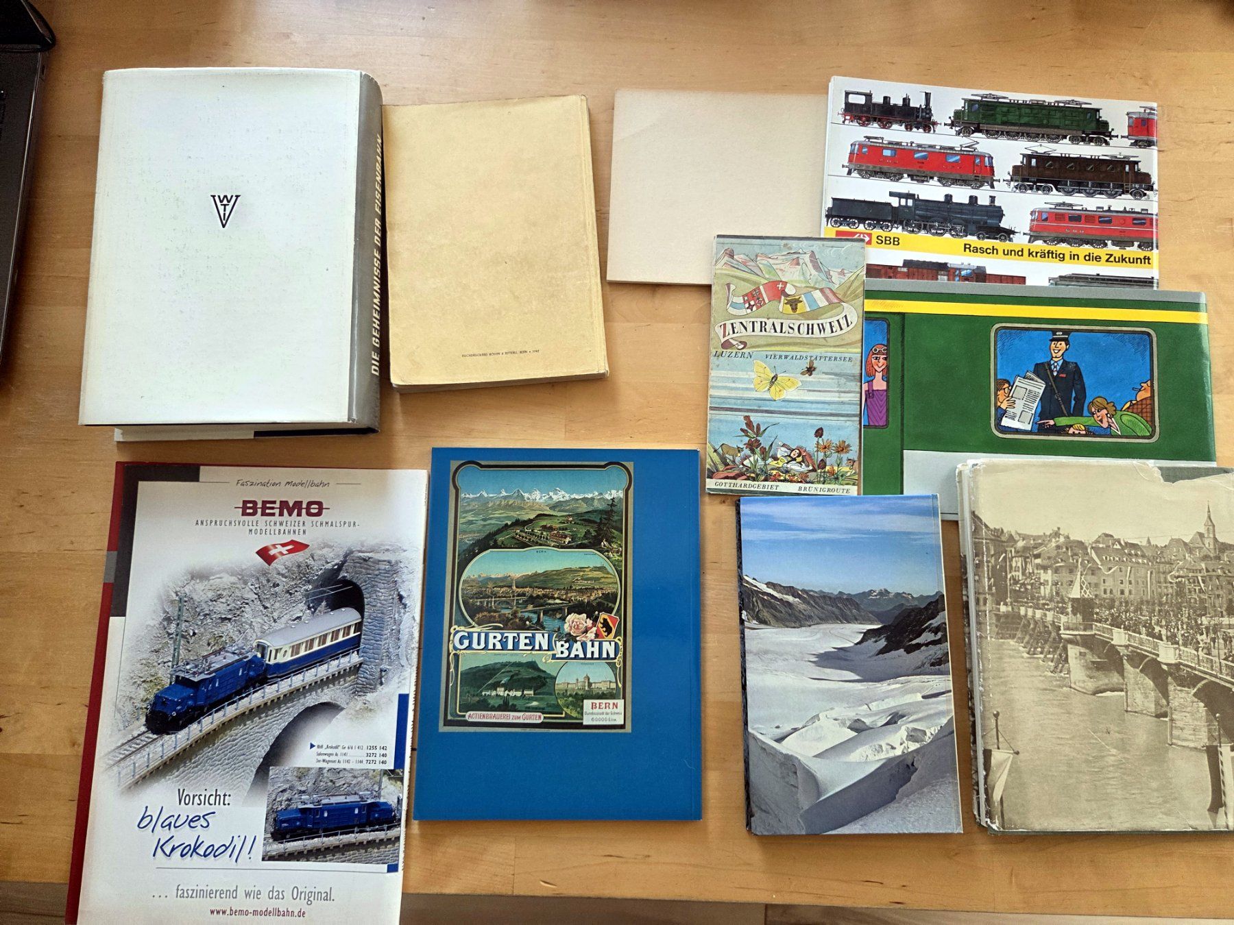 Libri: 10 Bücher über die Schweizer Eisenbahn – Usato da Birrwil venduto da dirtyoldtown 1