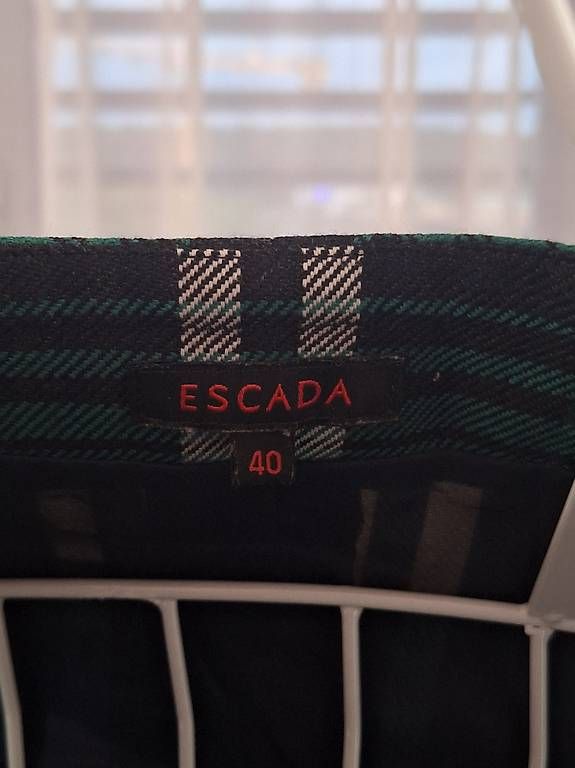 Vestiti: Escada Etuikleid Schurwolle & Seide – Usato da Schaffhausen venduto da ell_lrs7 3