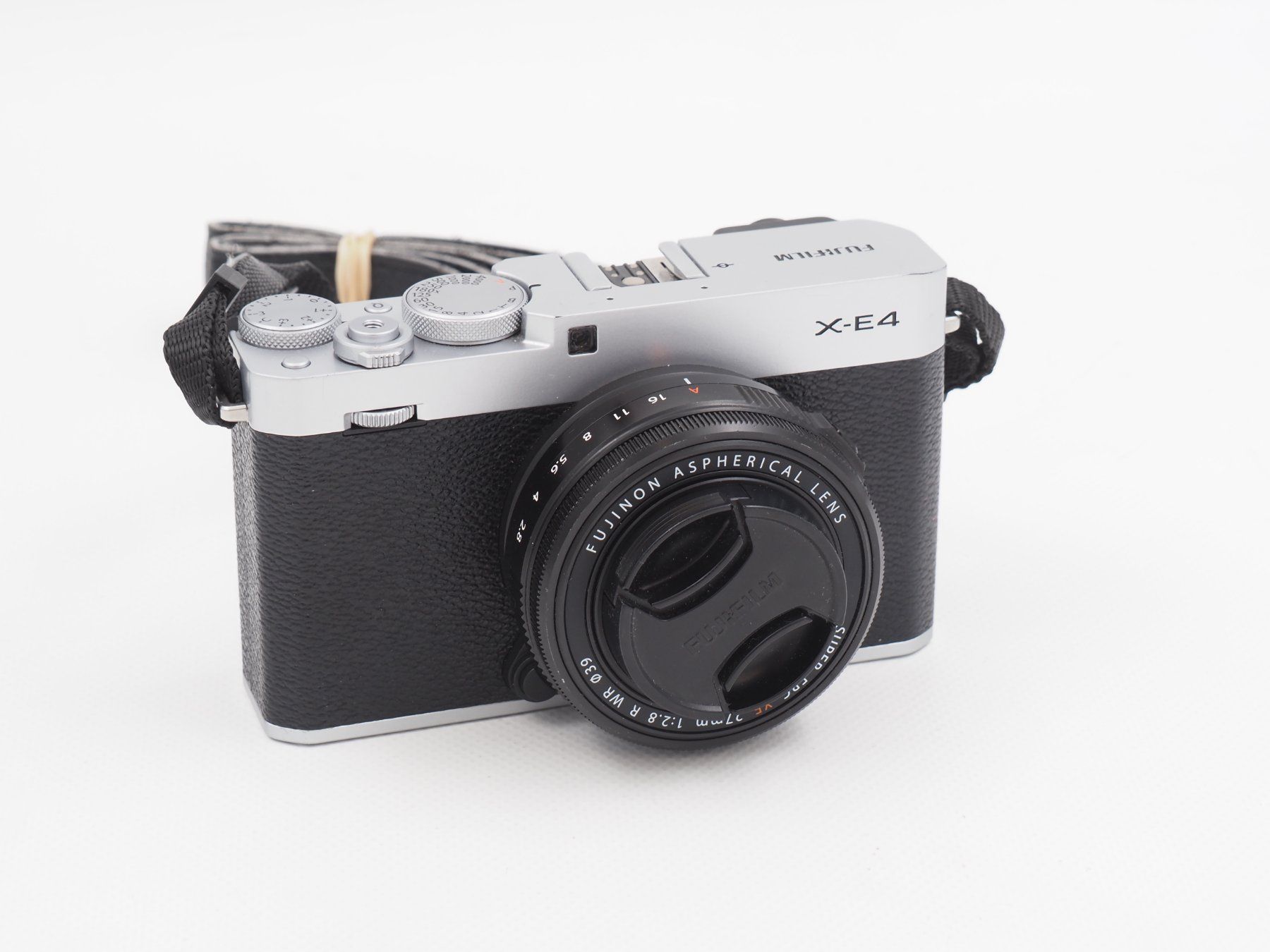 Fujifilm Kamera: Fujifilm X-E4 System Kamera, inkl. Objektive (26071611) – Gebraucht aus Zürich von fundsachenverkauf 3