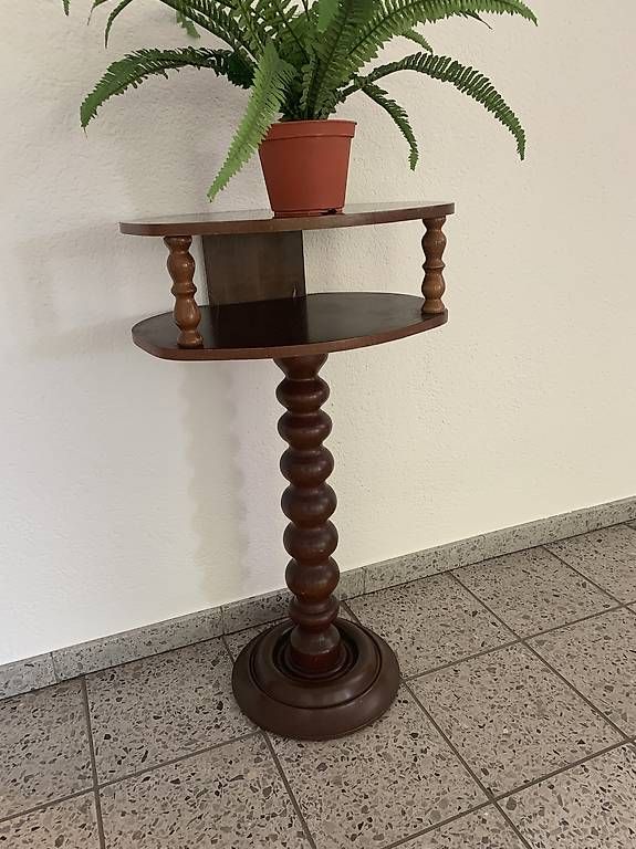 Tavoli: Wunderschöne gedrechselte Blumensäule Holz – Usato da Rothrist venduto da Oddymanliane 3