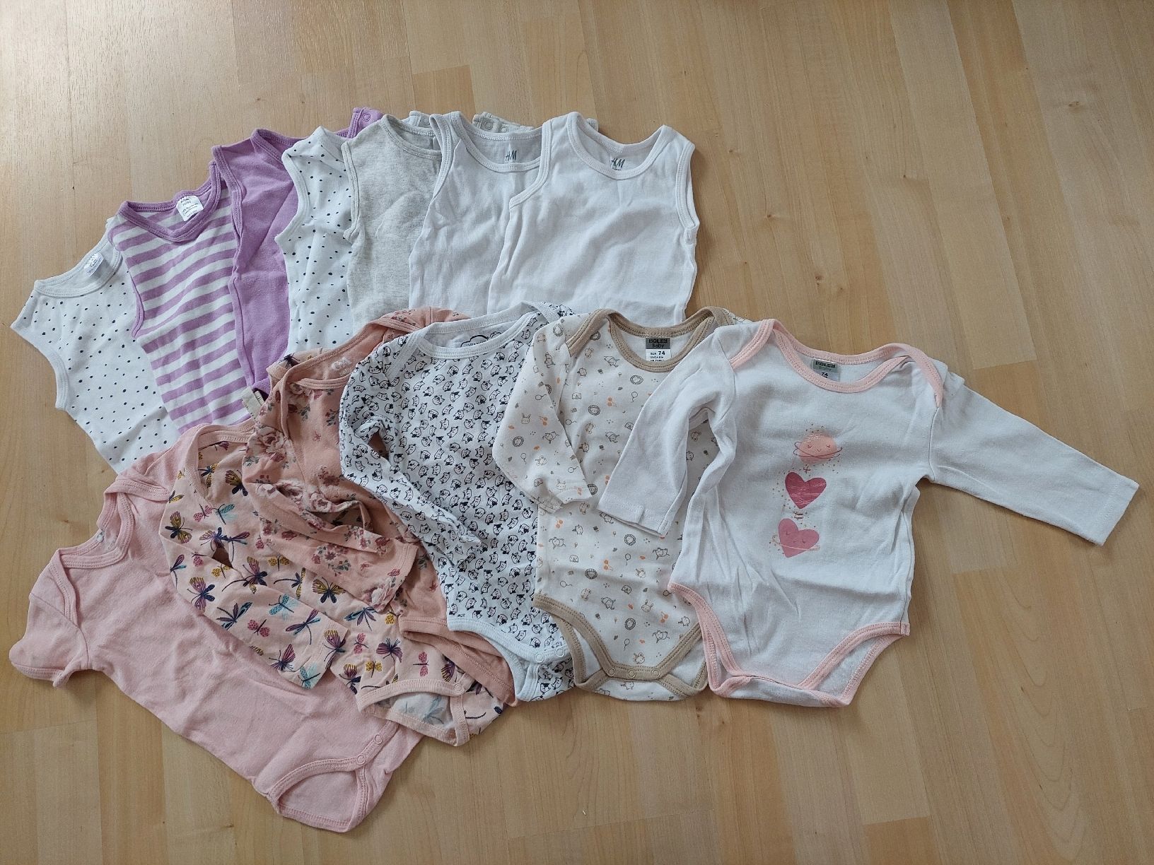 Kleiderpakete & -sets: Kleiderpaket Mädchen Gr. 74/80, 31 Teile – Gebraucht aus Gränichen von JaelRoost 1