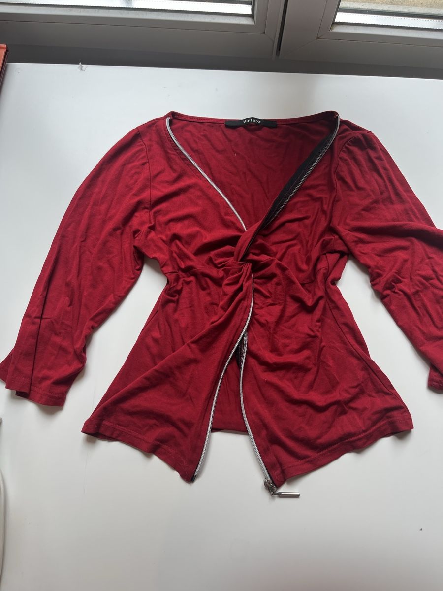Top: Unique long sleeve y2k zipper top – Usato da Lausanne venduto da Lillielillie