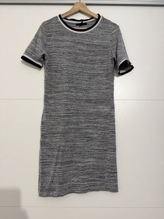 Stylisches Strickkleid Gr. M - perfekt für den Herbst