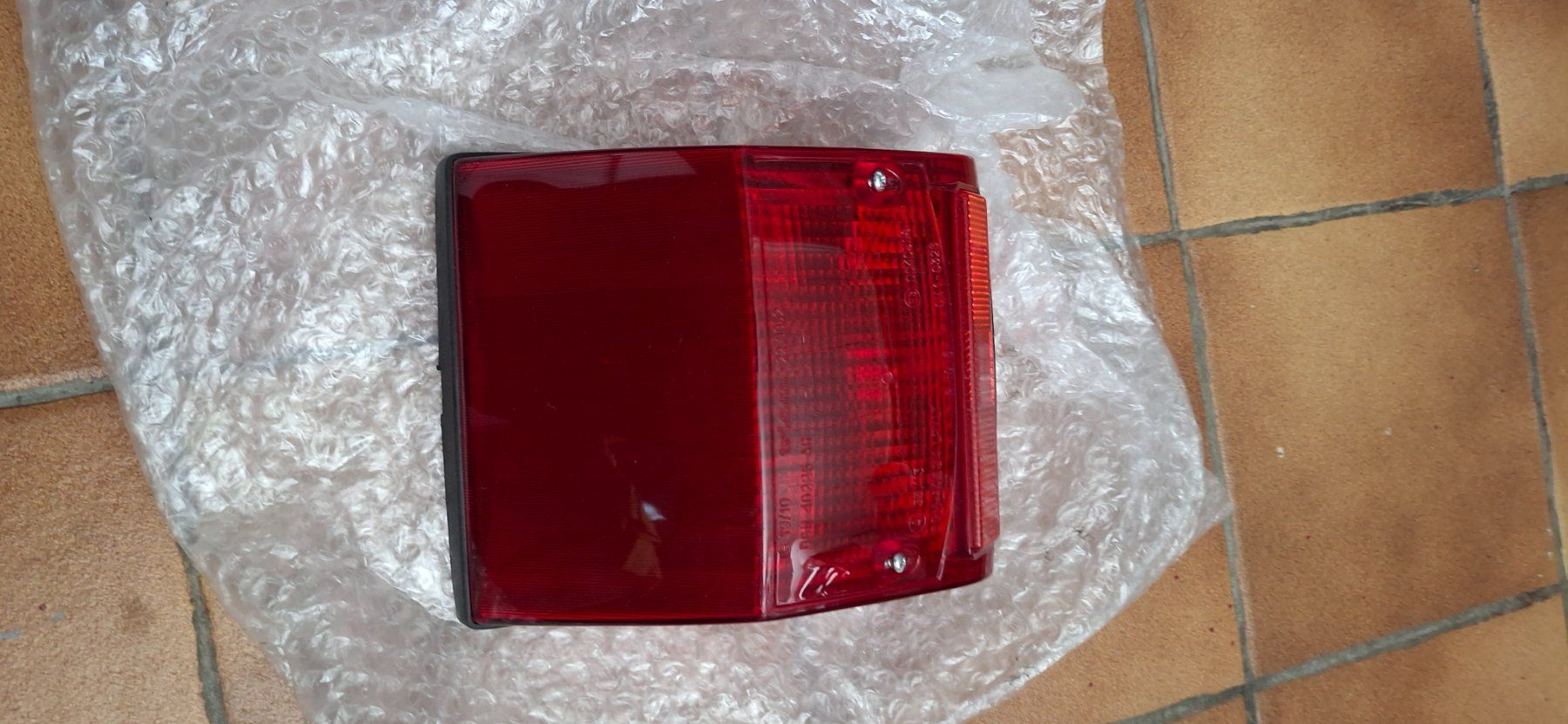 Vespa Toutes les pièces détachées moto: Vespa PX Tail Light – Neuf (Voir description) à Vezia par rob_hz8f 5