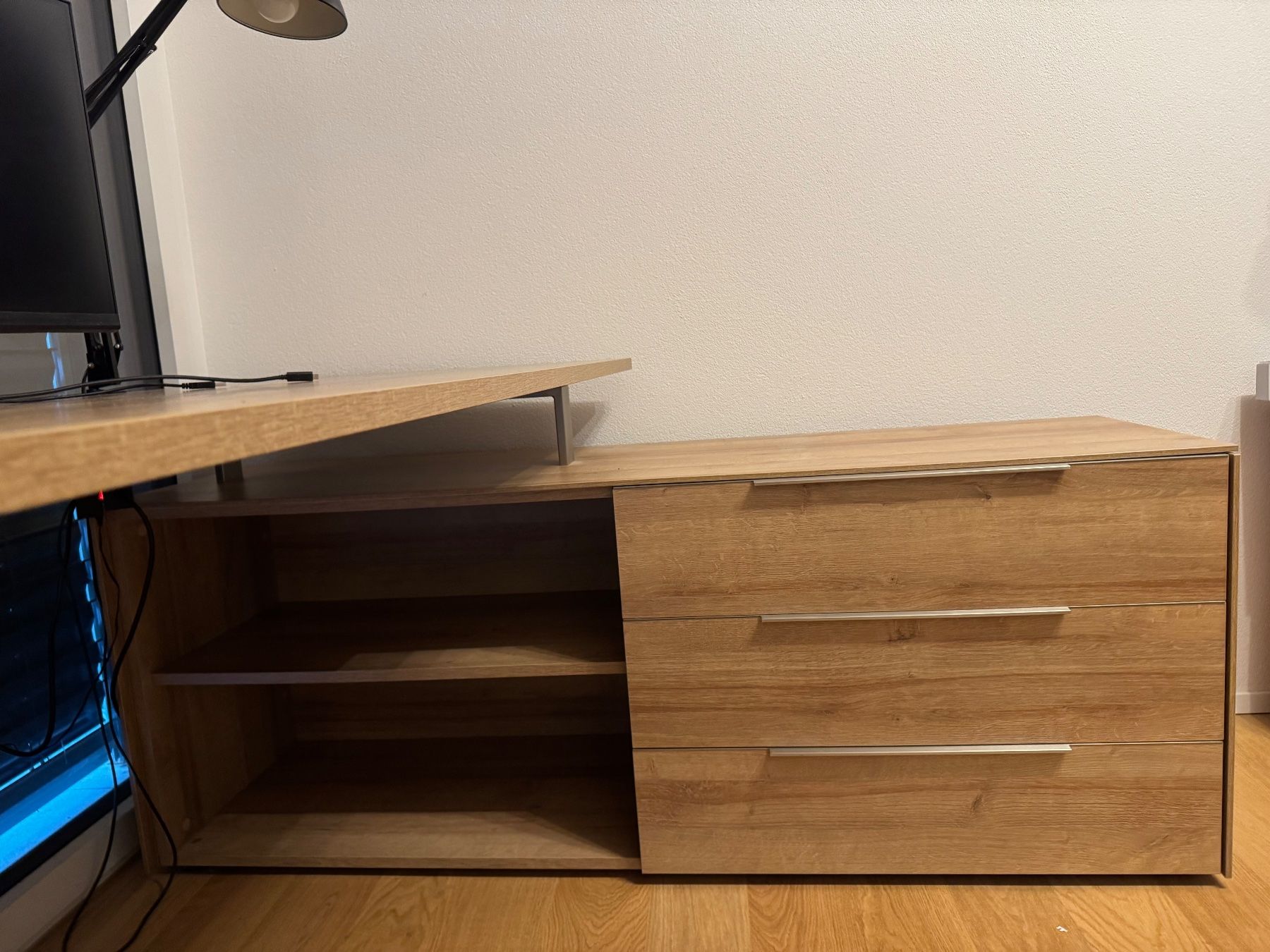 Bureaux: Maja Möbel - moderner Schreibtisch mit Container – D'occasion à Pfäffikon ZH par rkuendig01 6