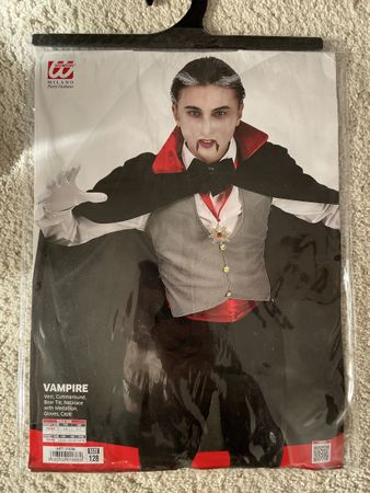 Vampir Kostüm, Grösse 128, Halloween, Fasnacht Top!
