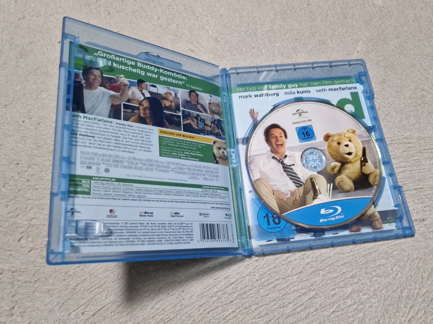 Tous les DVDs: Ted - Blu-Ray - Komödie mit Mark Wahlberg – D'occasion à Neuhausen am Rheinfall par geekgadget 1