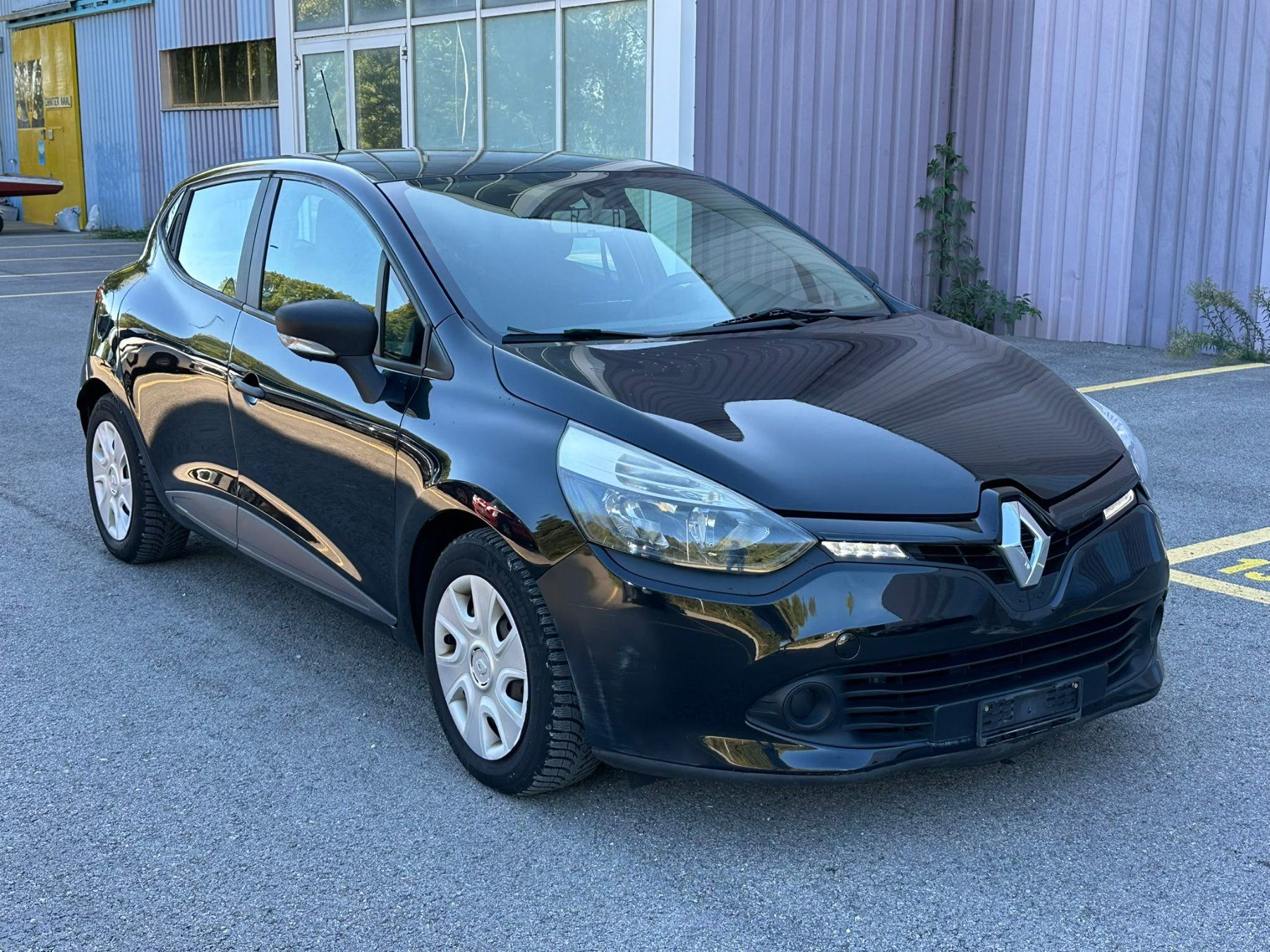 Renault Automobili: Renault Clio 1.2i – Usato da Crissier venduto da vim_r8qn 8