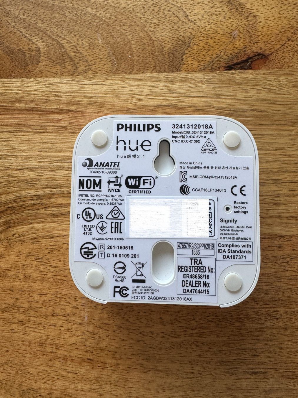 Philips Hub & Switch: Philips Hue Bridge – Usato da Ennetmoos venduto da wilk-inson 1