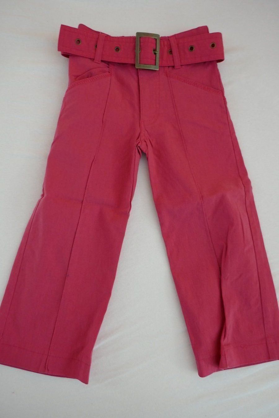 Pantaloni: Schmucke rote Hosen mit Gurt, Gr. 92 – Usato da Horgen venduto da Feli39
