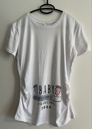 Umstandsshirt „Baby Loading 2026“, neu