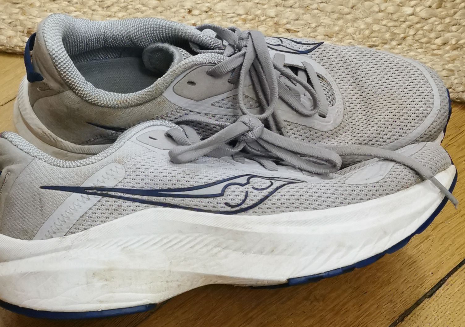 Saucony Damenschuhe: Saucony – Gebraucht aus Fribourg von chi_j8yw