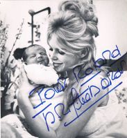 Brigitte Bardot 1934- Autogramm signiert Buch-Bild 15x15cm